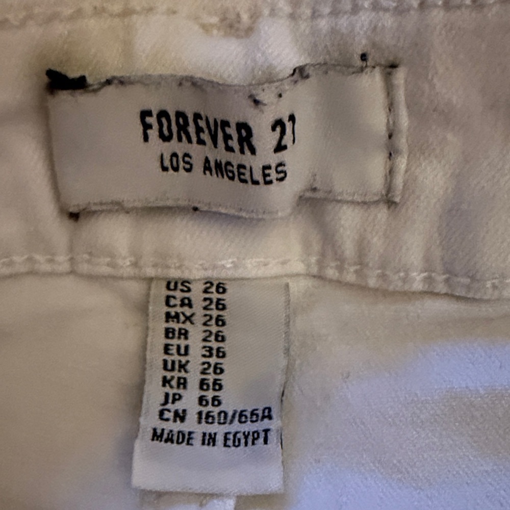 Forever 21 High Rise White Jeans - Picture 5 of 5